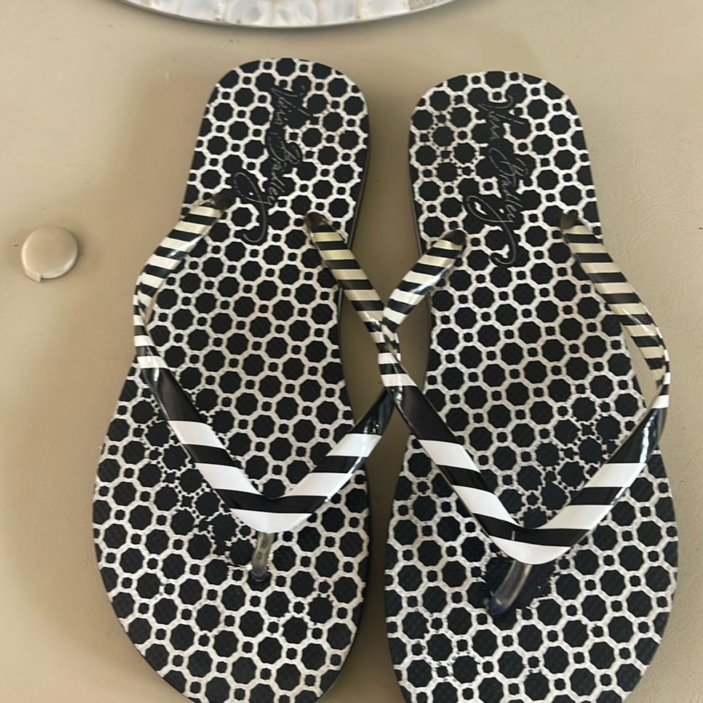 Vera Bradley flip flops